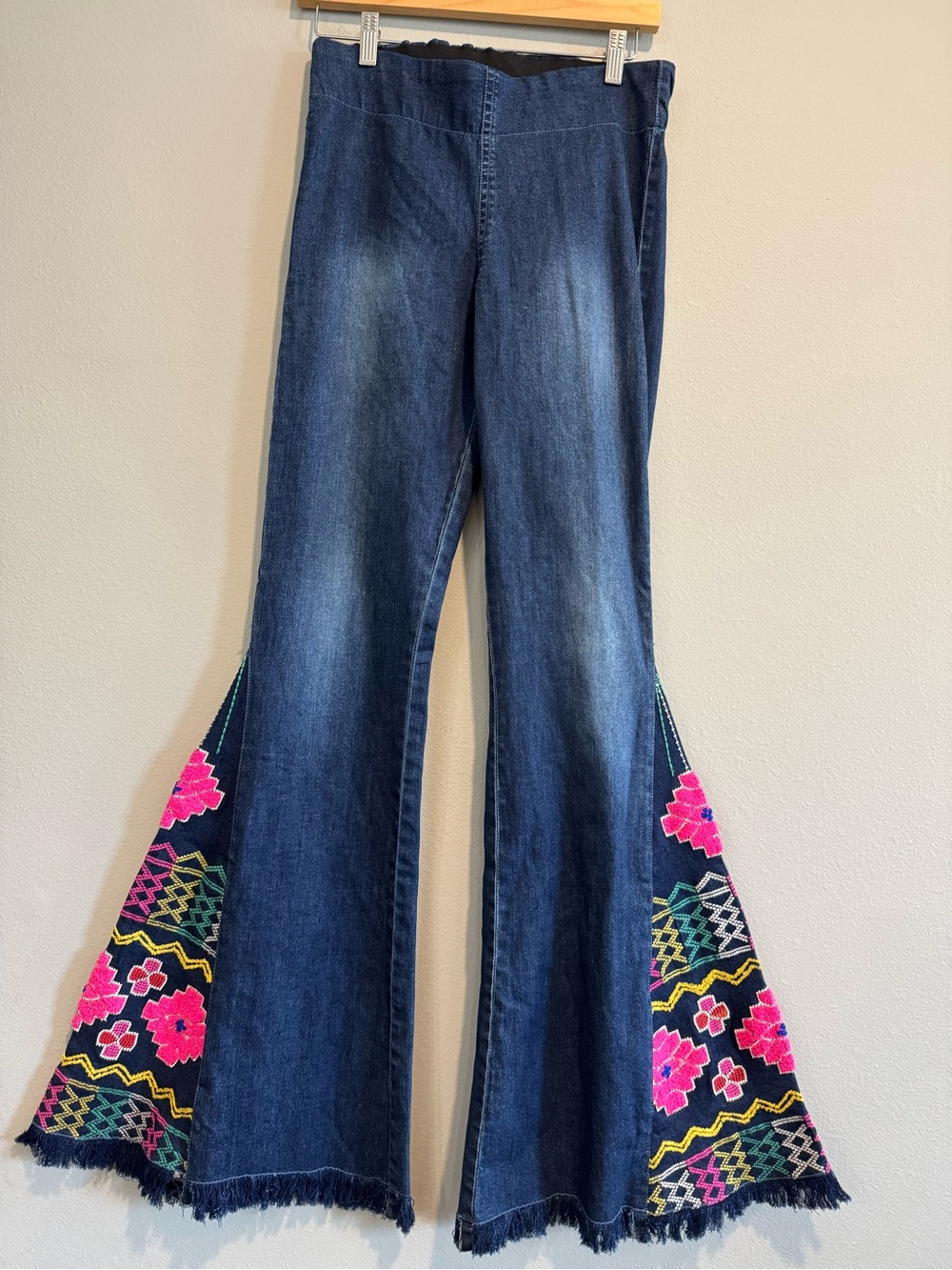 Judith March Flare Embroidered Jeans Boho Western L
